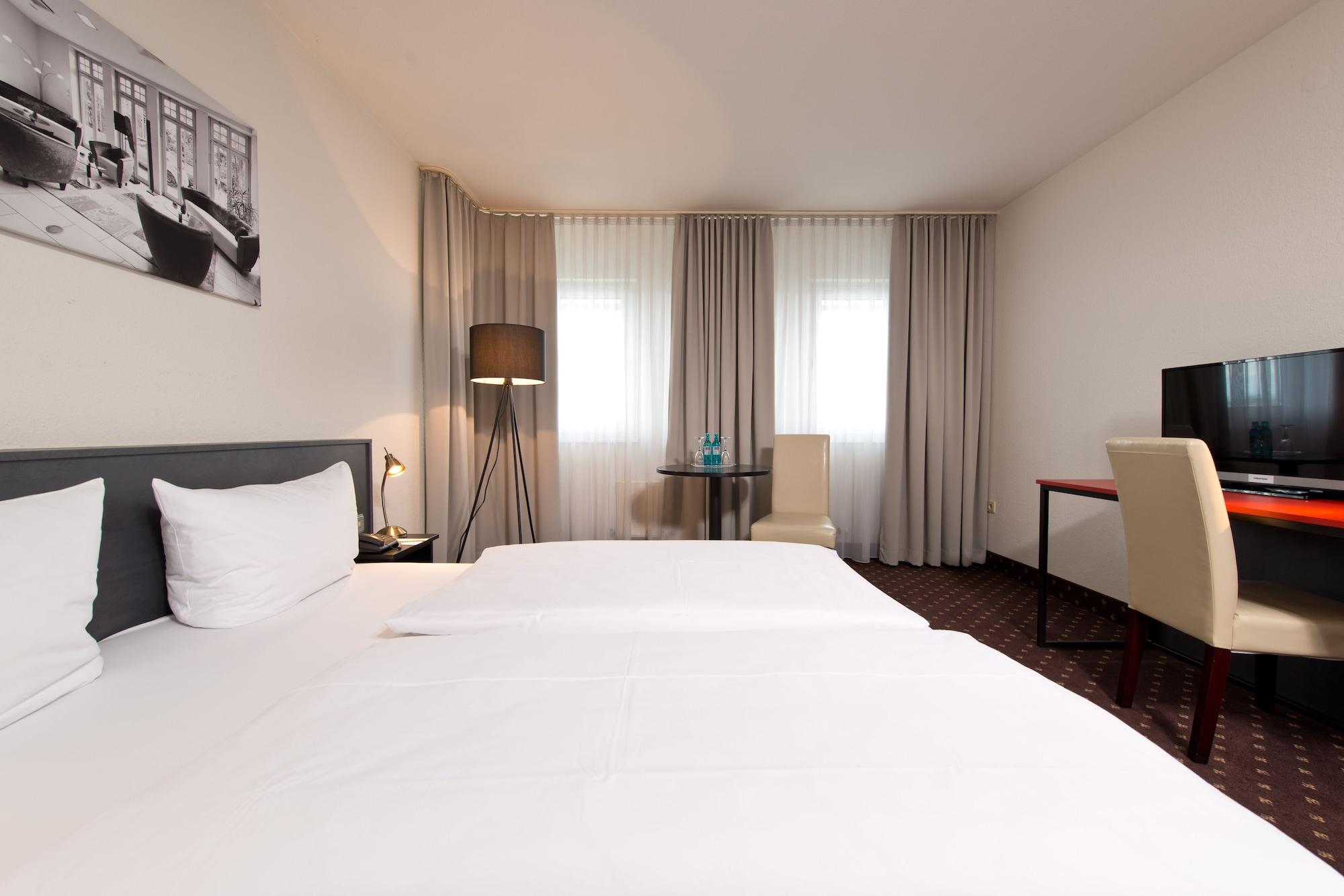 Achat Hotel Hockenheim Esterno foto