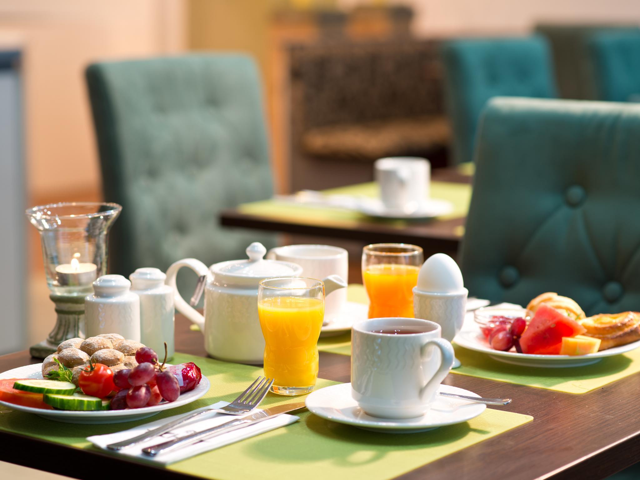 Achat Hotel Hockenheim Ristorante foto