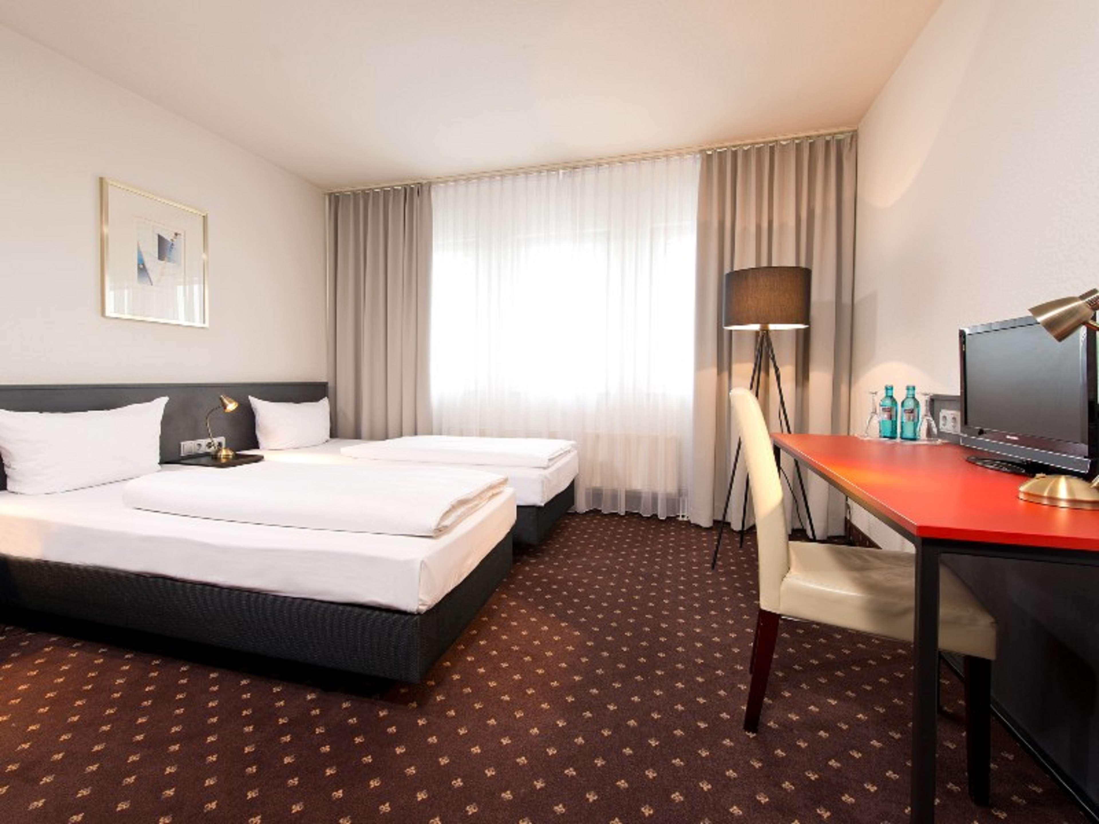 Achat Hotel Hockenheim Esterno foto