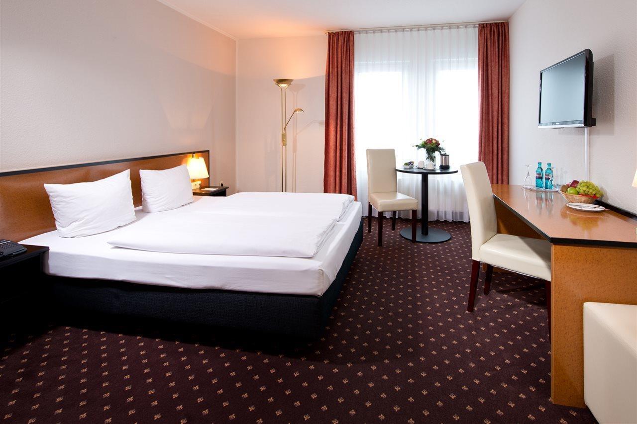 Achat Hotel Hockenheim Esterno foto