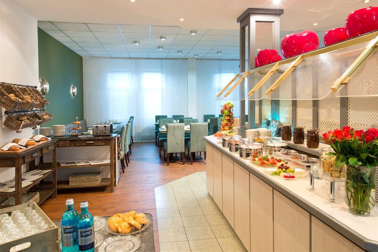 Achat Hotel Hockenheim Esterno foto