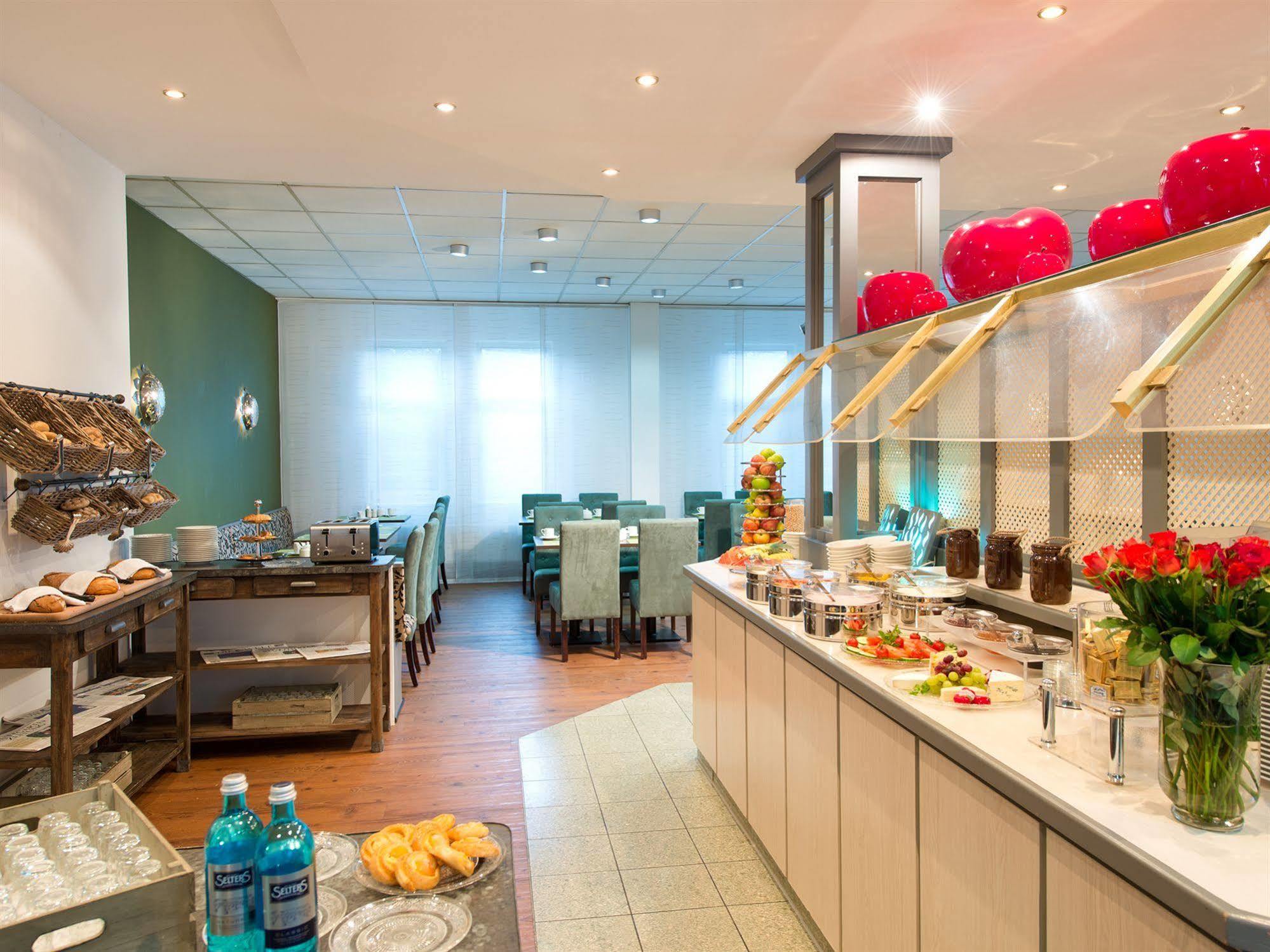 Achat Hotel Hockenheim Esterno foto