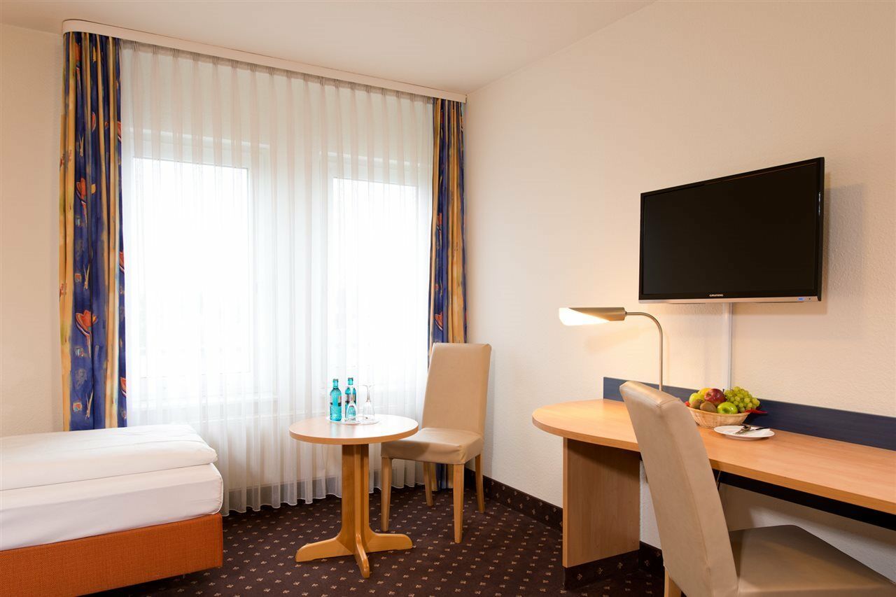 Achat Hotel Hockenheim Esterno foto